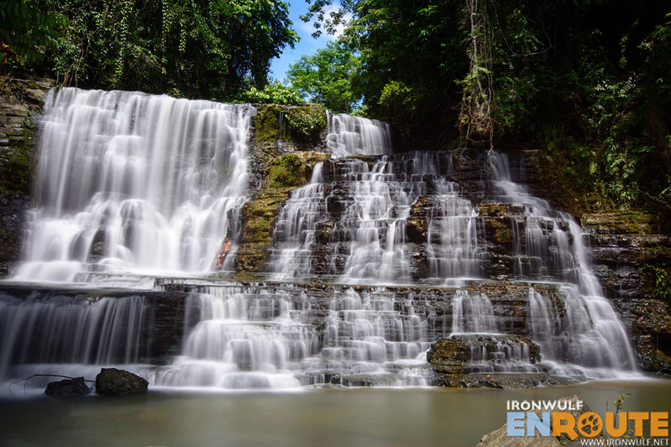 Gorgeous wall of cascades at Merloquet Falls